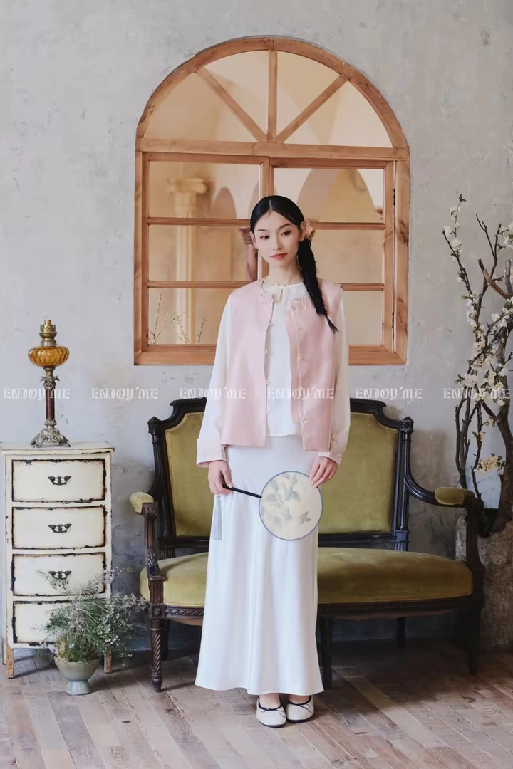 【门店同款】ENJOY春季云敛-春光推盏挽金枝马夹161893313