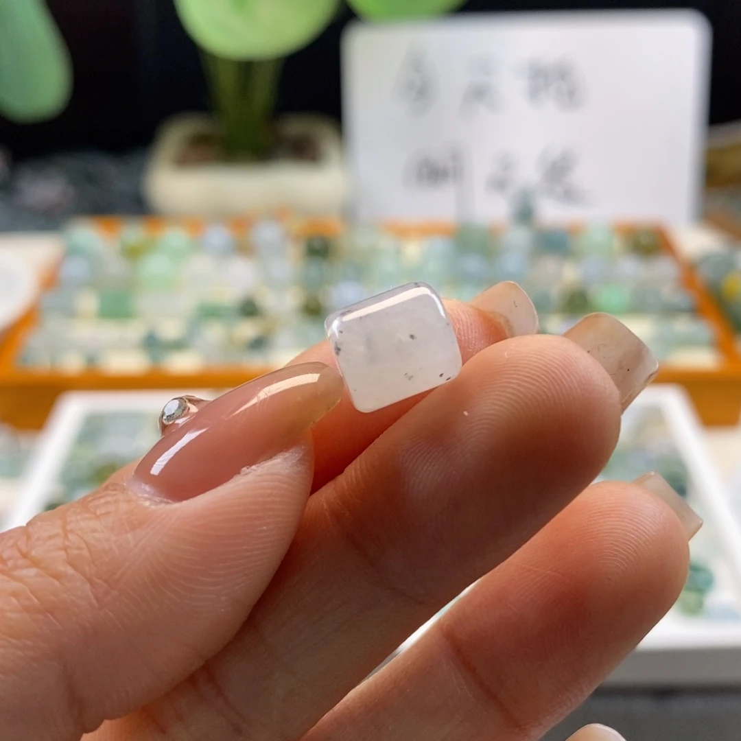 翡翠散珠天然翡翠乌鸡桶珠9.4×8.7