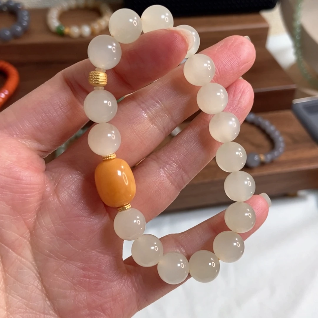 和田玉手链银S925镶嵌W****?10mm高冰底蜂蜜水微猫