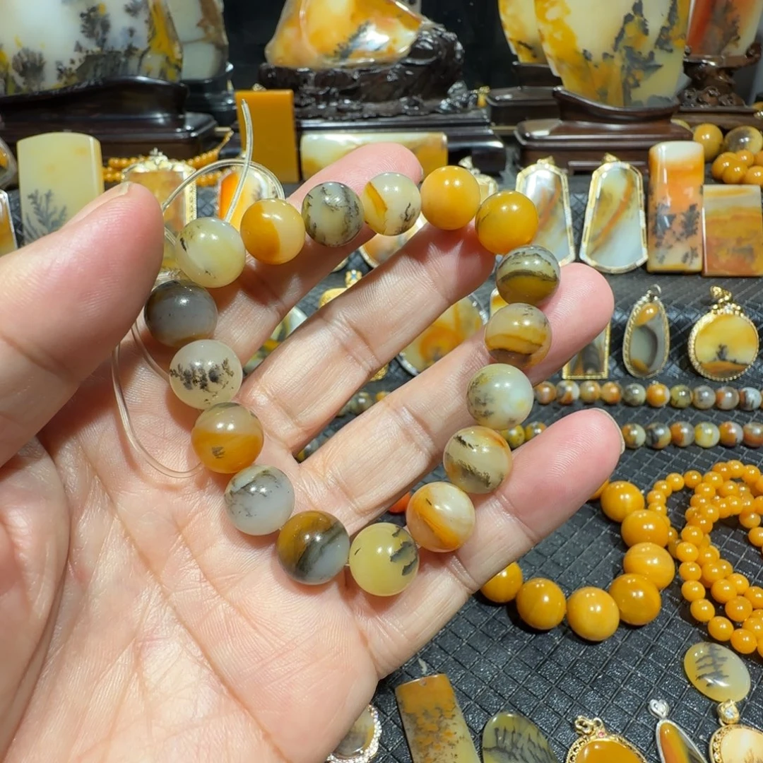 天***尘石英质玉（黄龙玉）合金手链