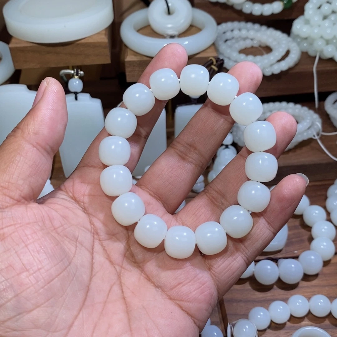 未镶嵌手链和田玉寅*実