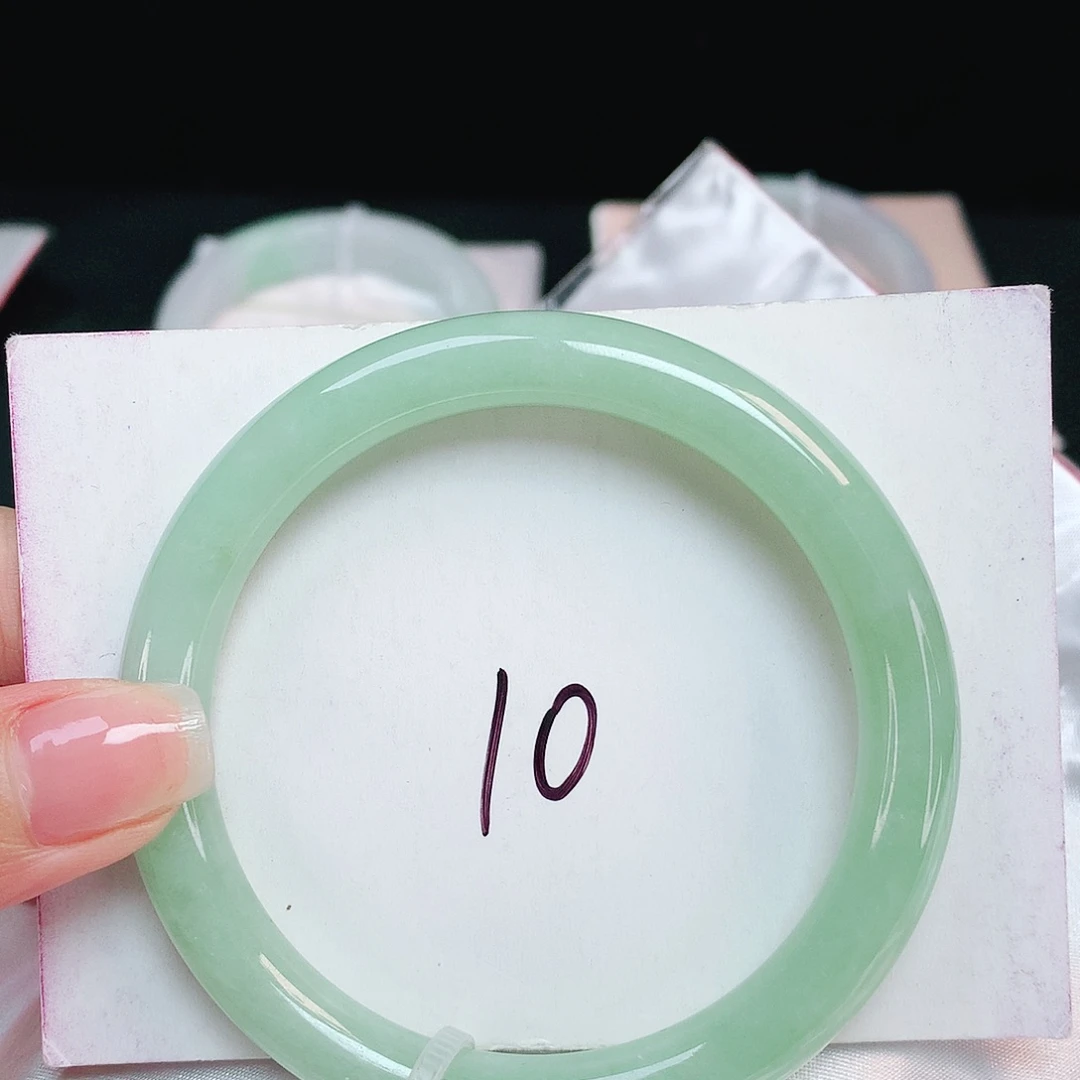 翡翠未镶嵌手镯圆条55+