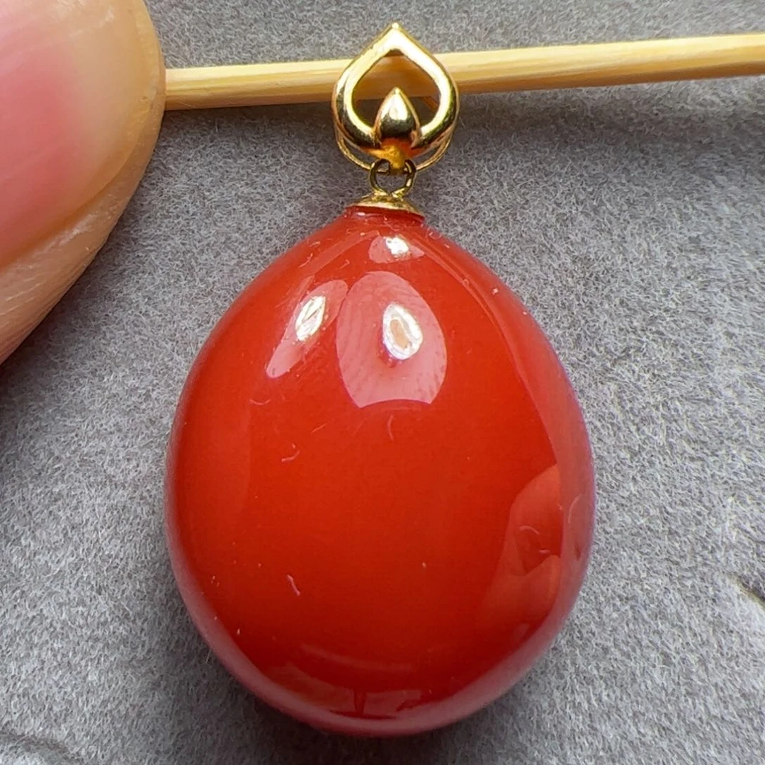 南红玛瑙吊坠18K金镶嵌