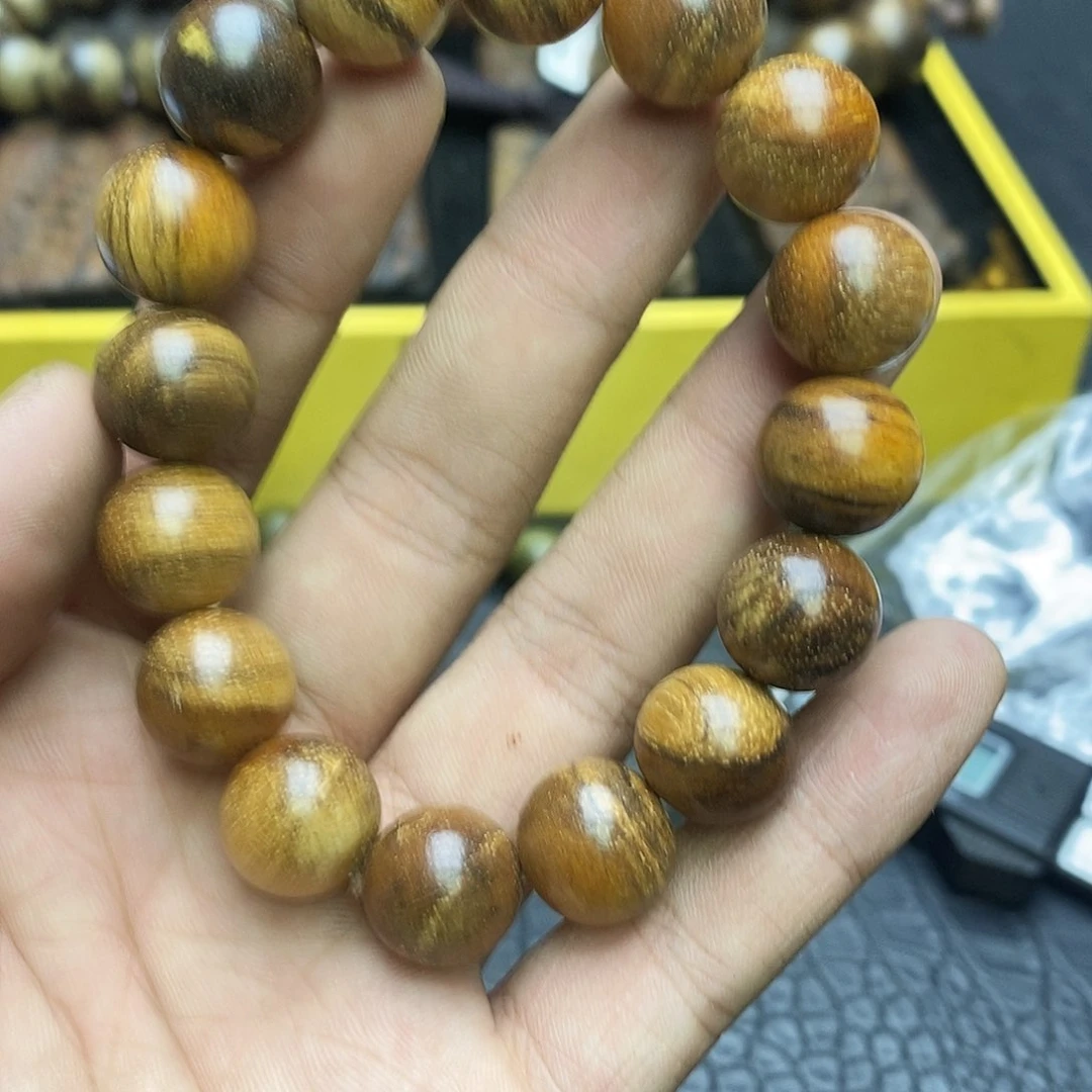 沉香碎屑沉香贡木