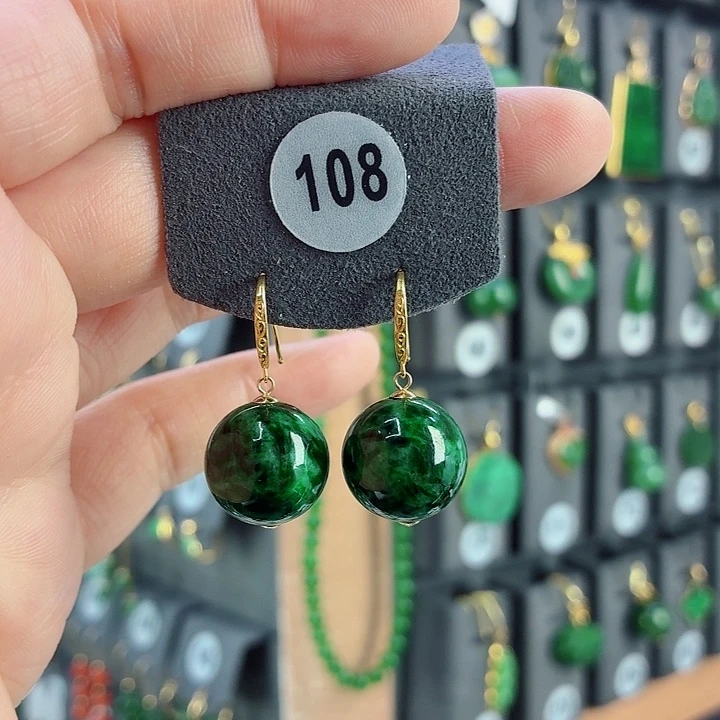 翡翠18K金镶嵌耳饰