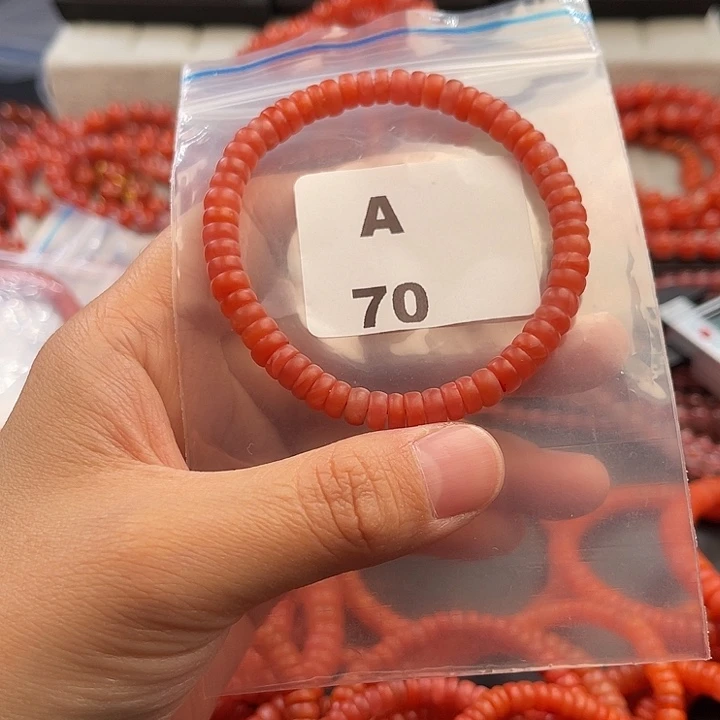 南红玛瑙未镶嵌多样性发货默认微瑕称重6mm