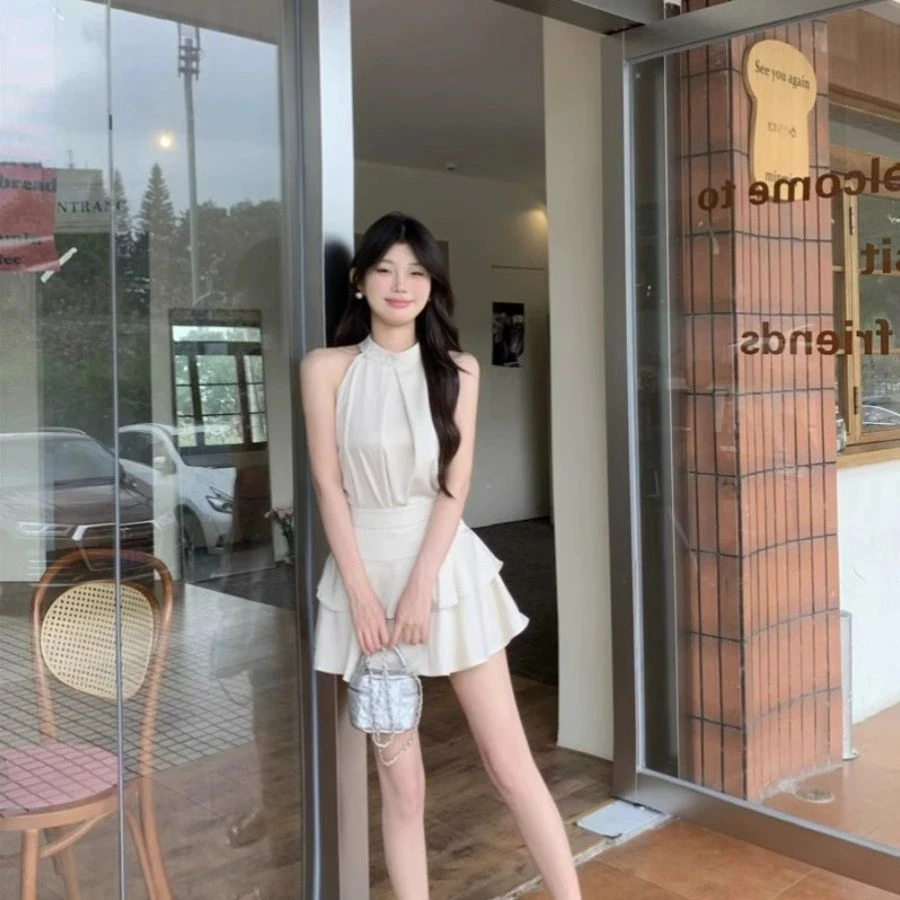 纯欲挂脖无袖上衣搭配高腰法式女夏装俩件套