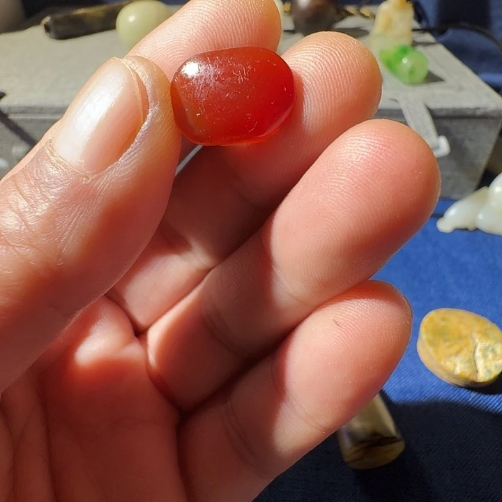用***8玛瑙/玉髓合金玛瑙红色帽正小件