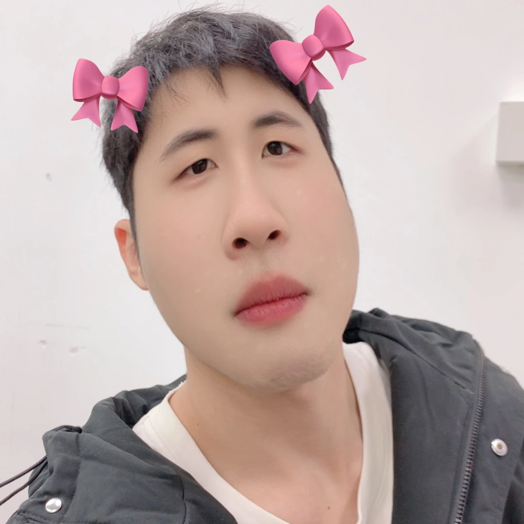 颈饰18K金镶嵌翡翠