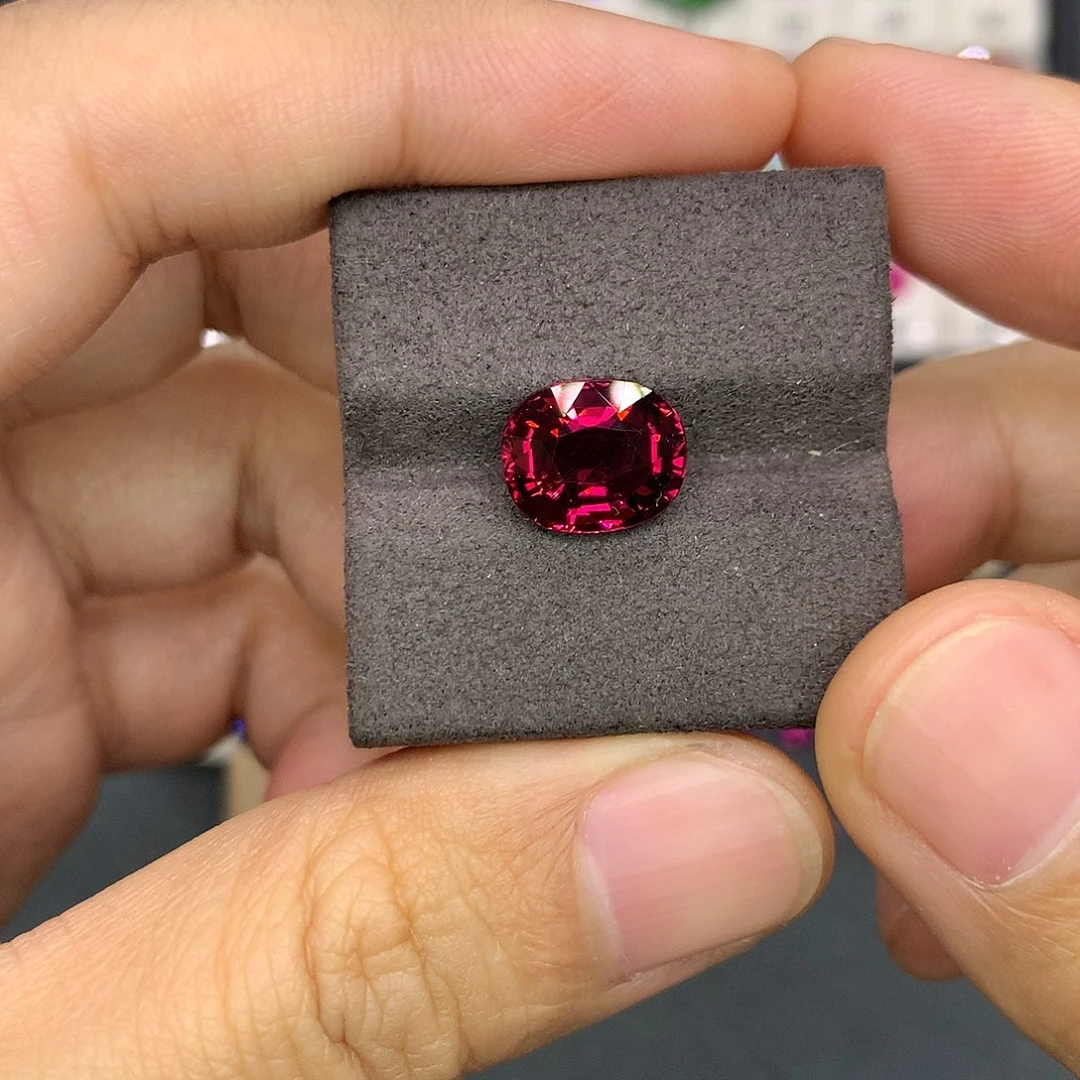 碧玺裸石未镶嵌3.9克拉全净卢比来