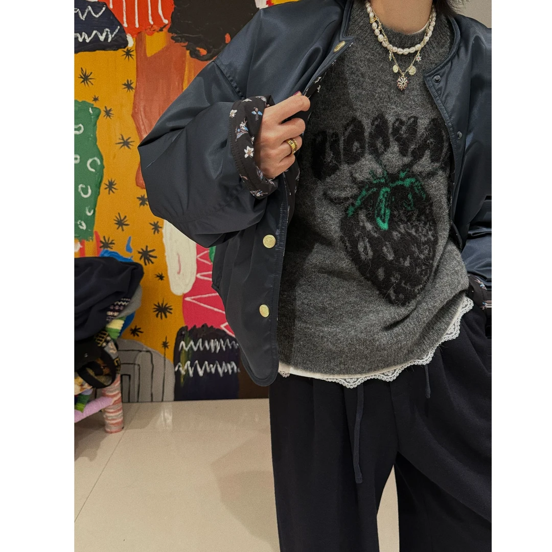 羊驼毛复古草莓套头毛衫 J24M485