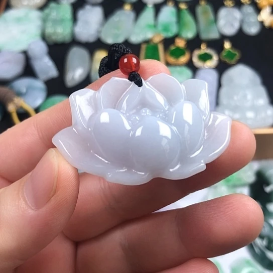 颈饰未镶嵌翡翠莲花
