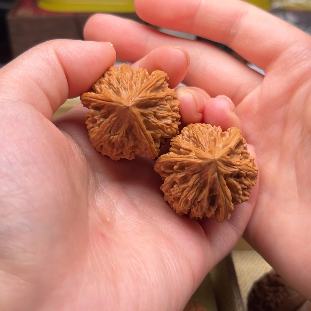 文玩核桃吊坠35文山