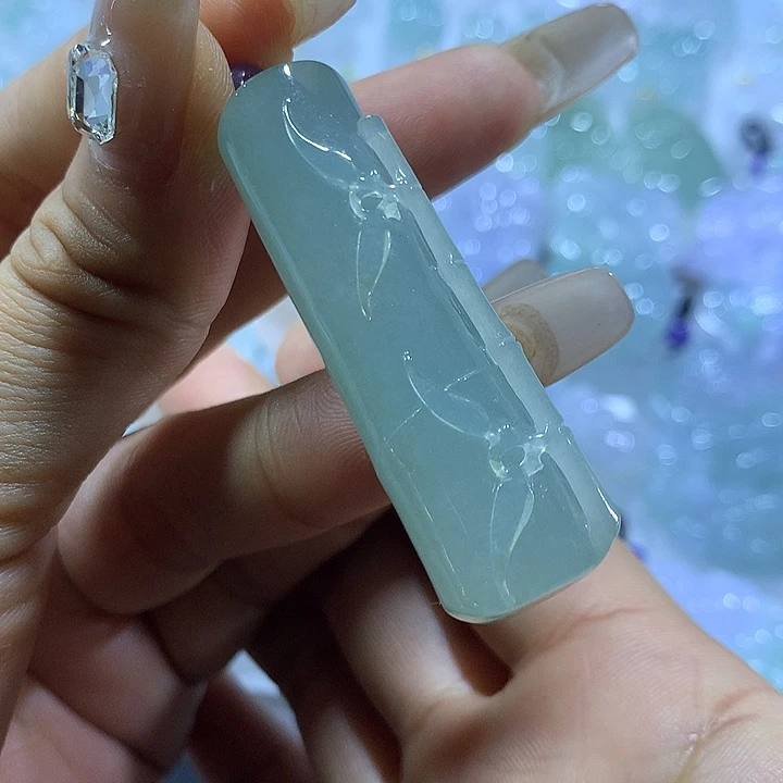 翡翠未镶嵌颈饰天然翡翠A货吊坠