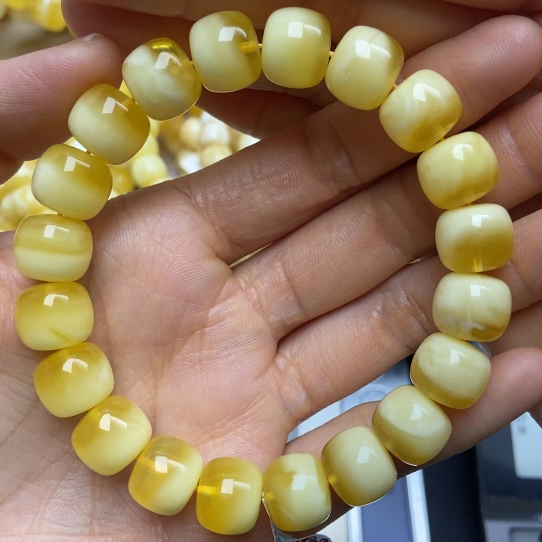 蜜蜡未镶嵌珠宝奇石359