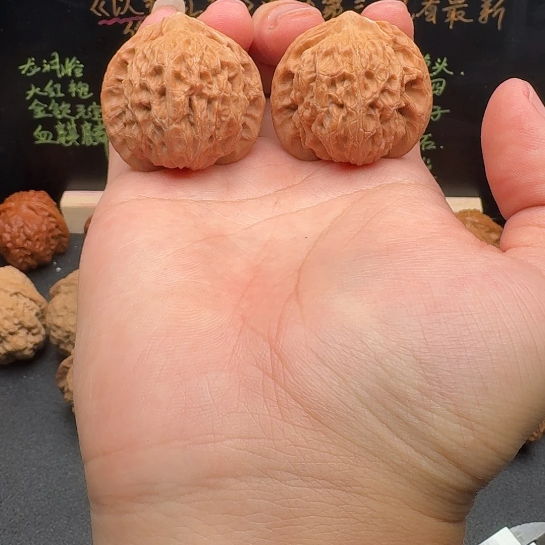 38崔凯公子帽文玩核桃