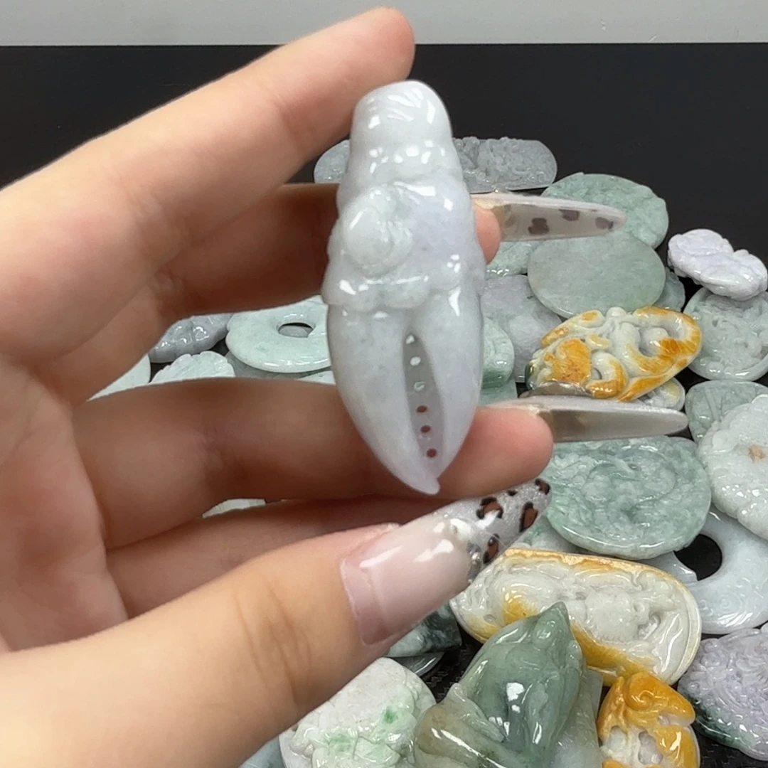 翡翠未镶嵌颈饰翡翠