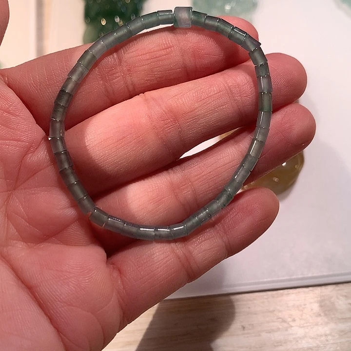 定制翡翠未镶嵌灰筒珠手串