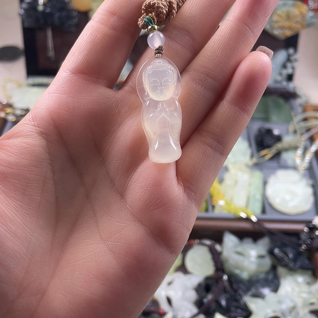 岫玉未镶嵌吊坠(赠链)