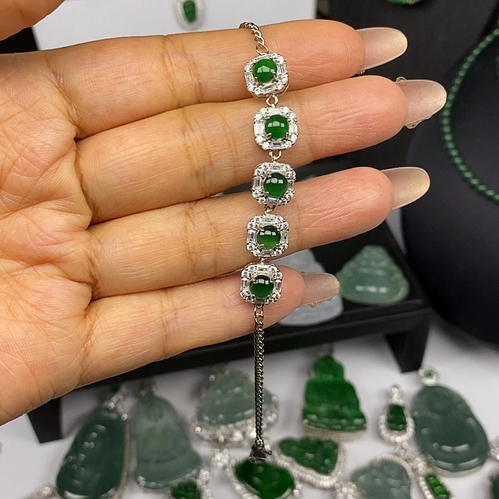 翡翠未镶嵌耳饰翡翠未镶嵌挂件