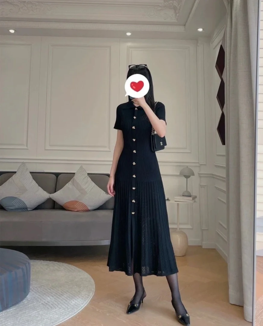 25春季轻奢显瘦时尚polo领套头气质连衣裙镂空针织收腰包臀长裙