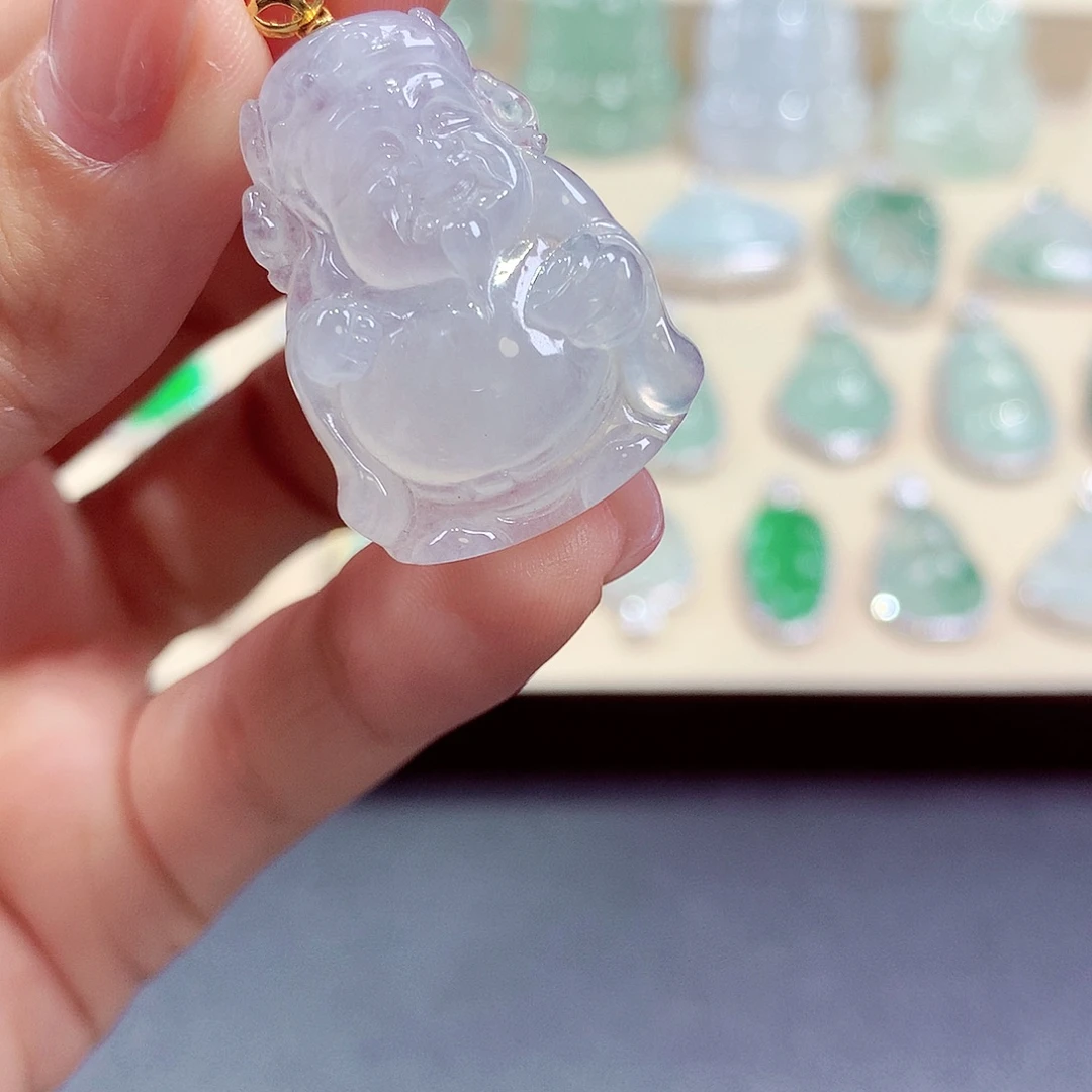 欣***怡翡翠18K金镶嵌颈饰翡翠