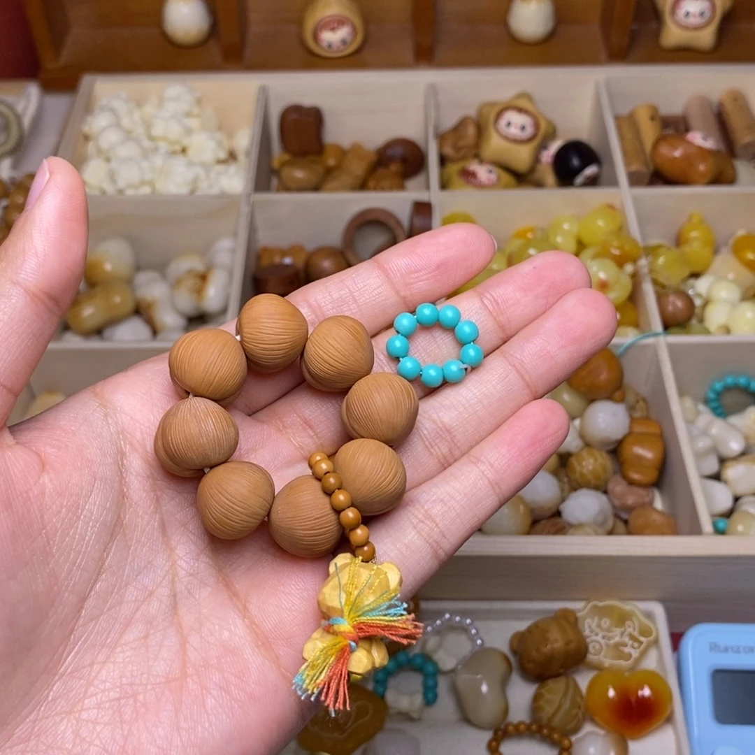 猴头核桃吊坠拉丝屁桃手捻，蓝卡环