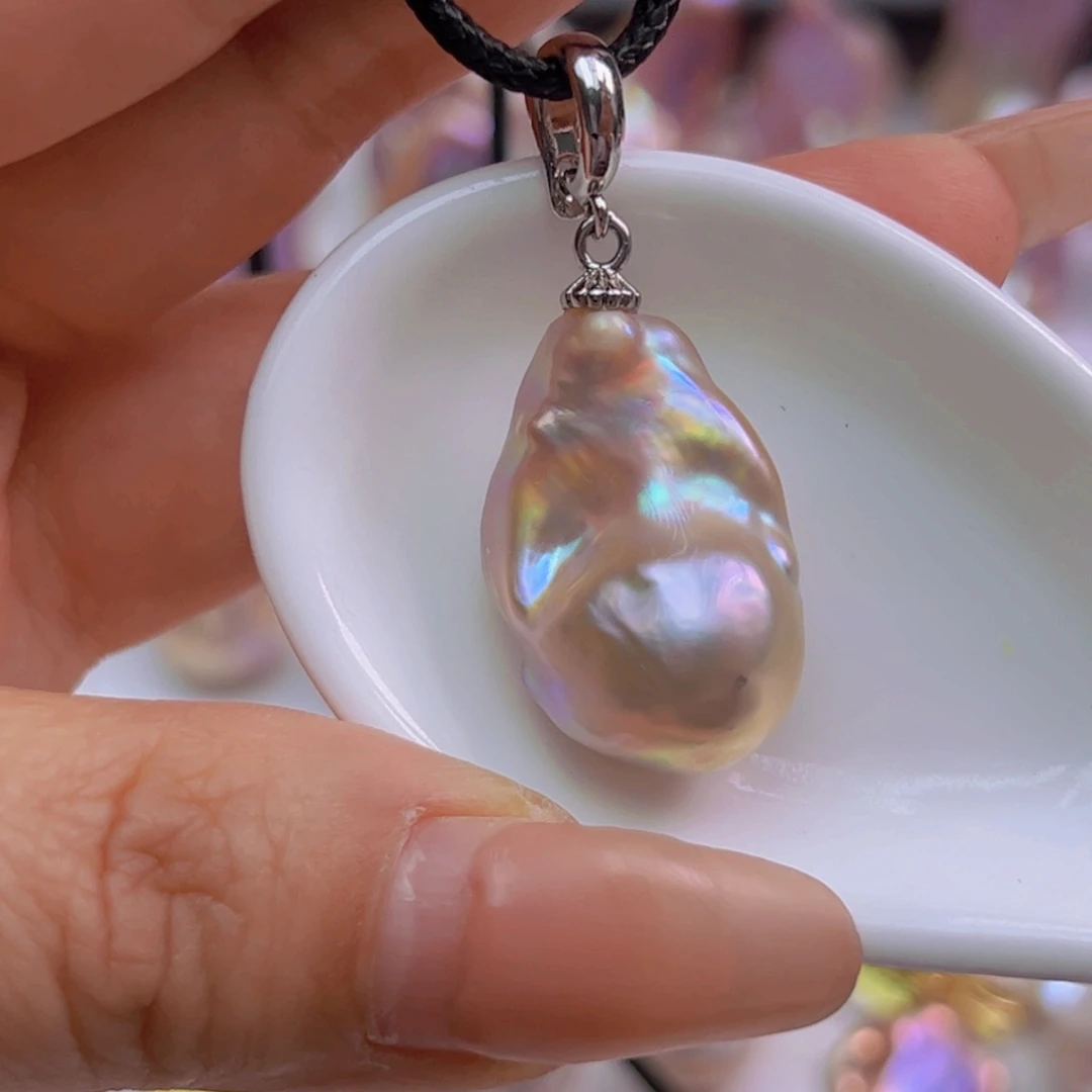 淡水珍珠吊坠(赠链)未镶嵌