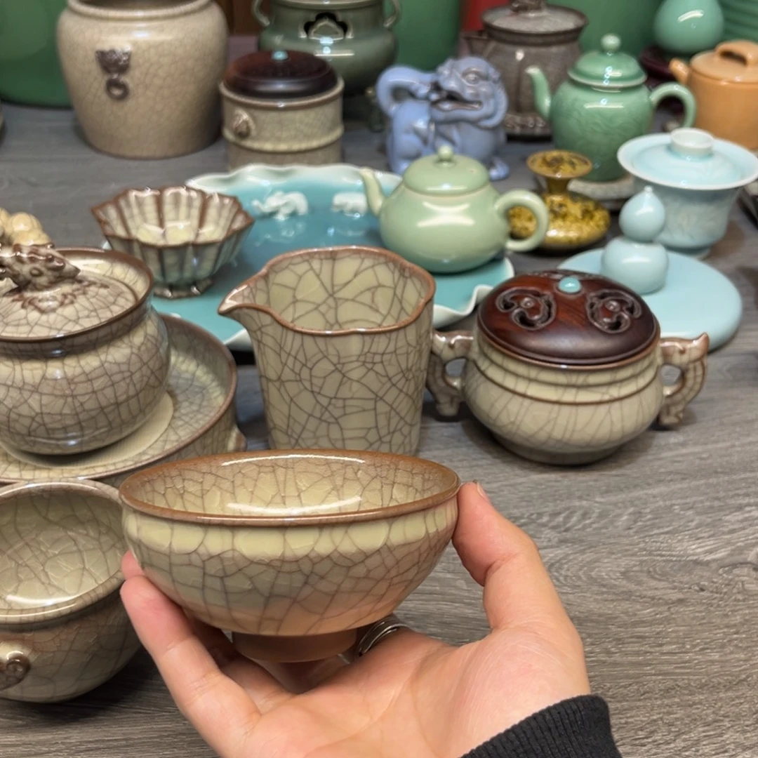 陈卫星  传世哥窑