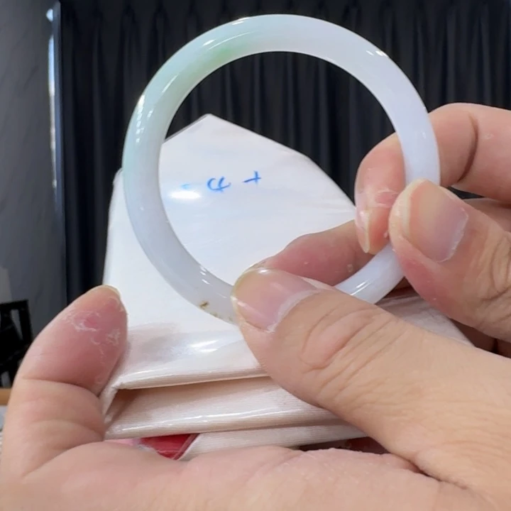 翡翠手镯未镶嵌思*纯天然缅甸翡翠A货