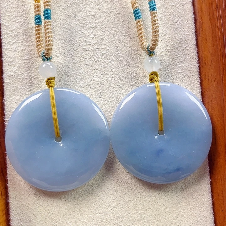 翡翠未镶嵌颈饰孤品