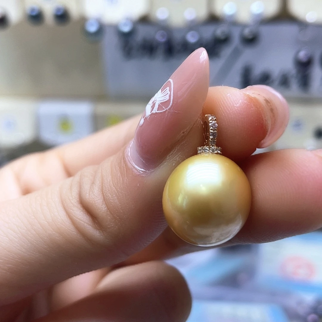 海水珍珠颈饰18K金镶嵌