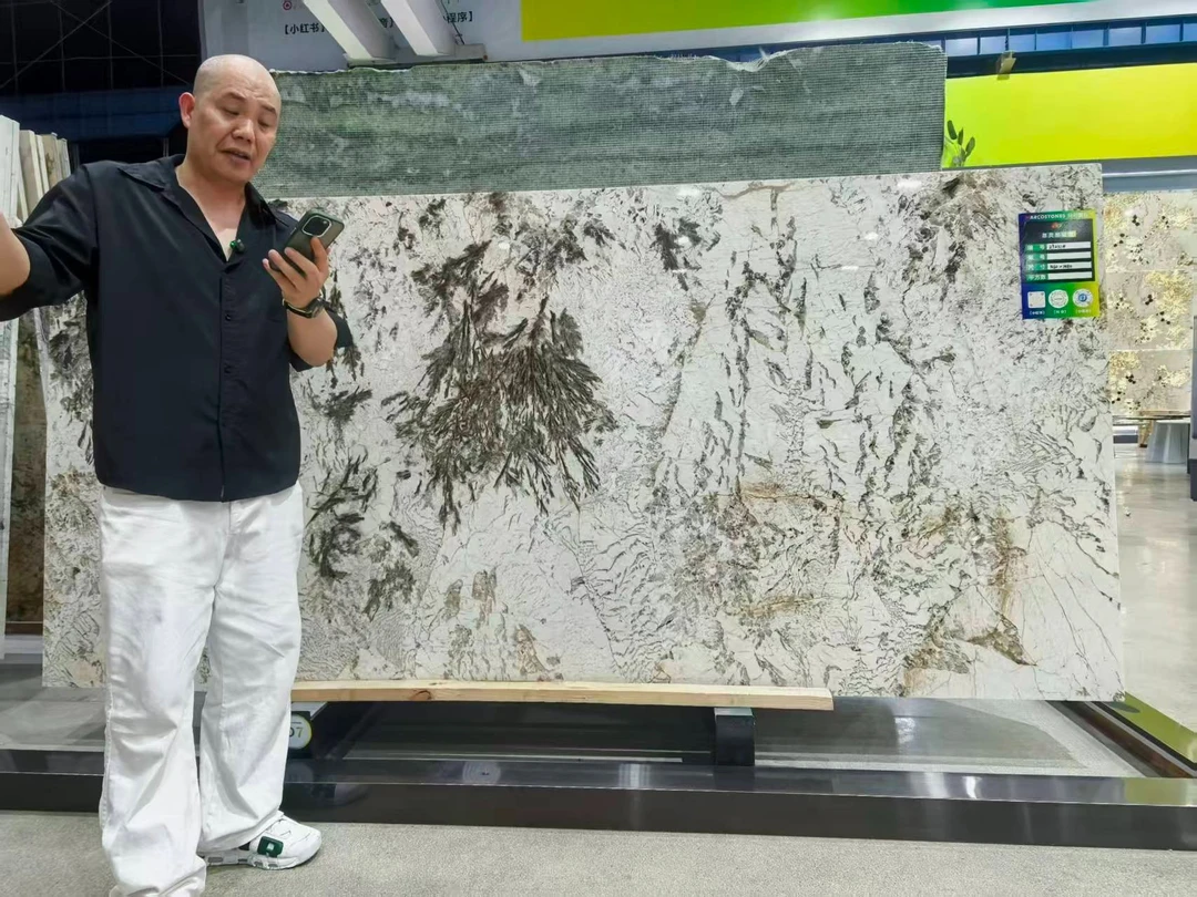 天然透光奢石用于别墅客厅电视玄关背景墙装修