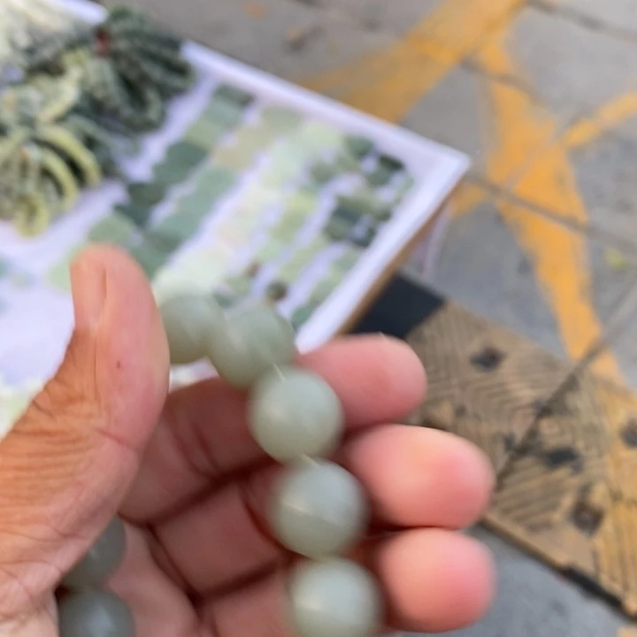 和田玉（糖玉）未镶嵌手链