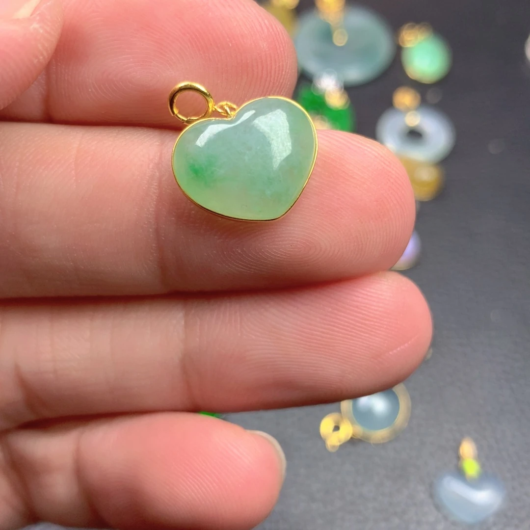 【闪购商品】颈饰18K金镶嵌翡翠s****a翡翠