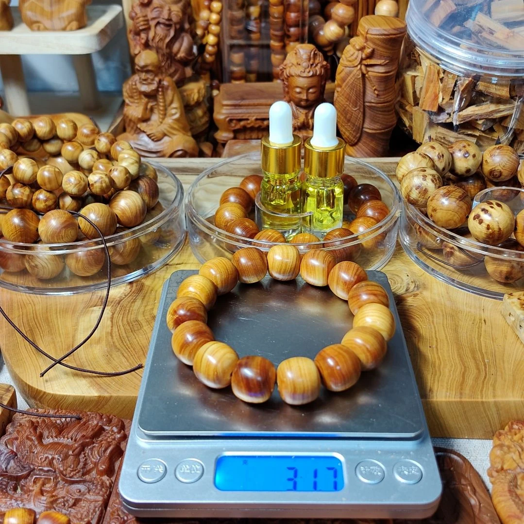 时**三太行崖柏手工艺品