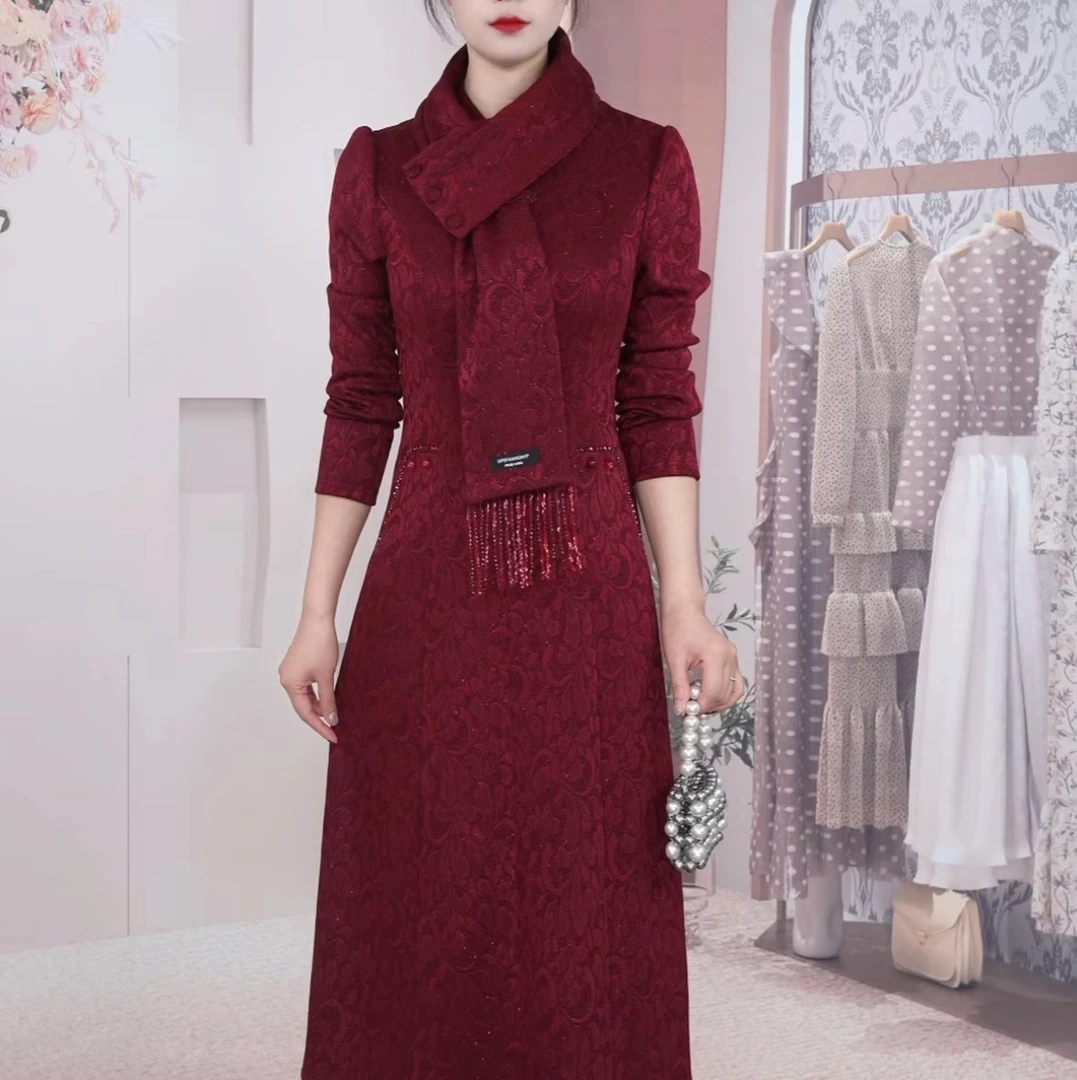 【梦雅衣橱】冬季新款加绒加厚新中式气质优雅婚宴精致红裙连衣裙