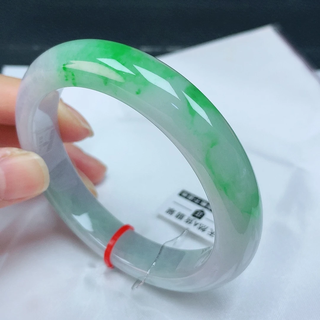 翡翠手镯未镶嵌57圈