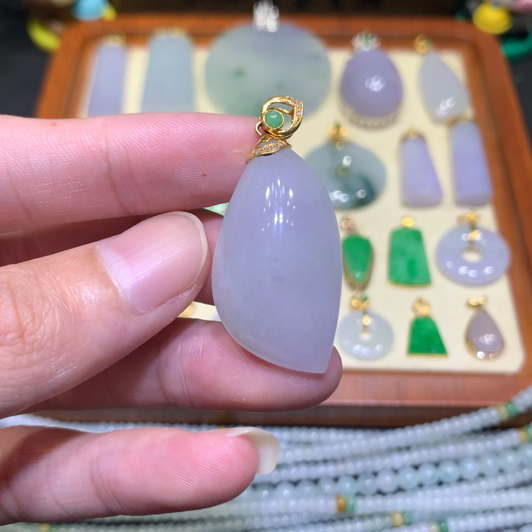 吊坠(不含链)18K金镶嵌翡翠