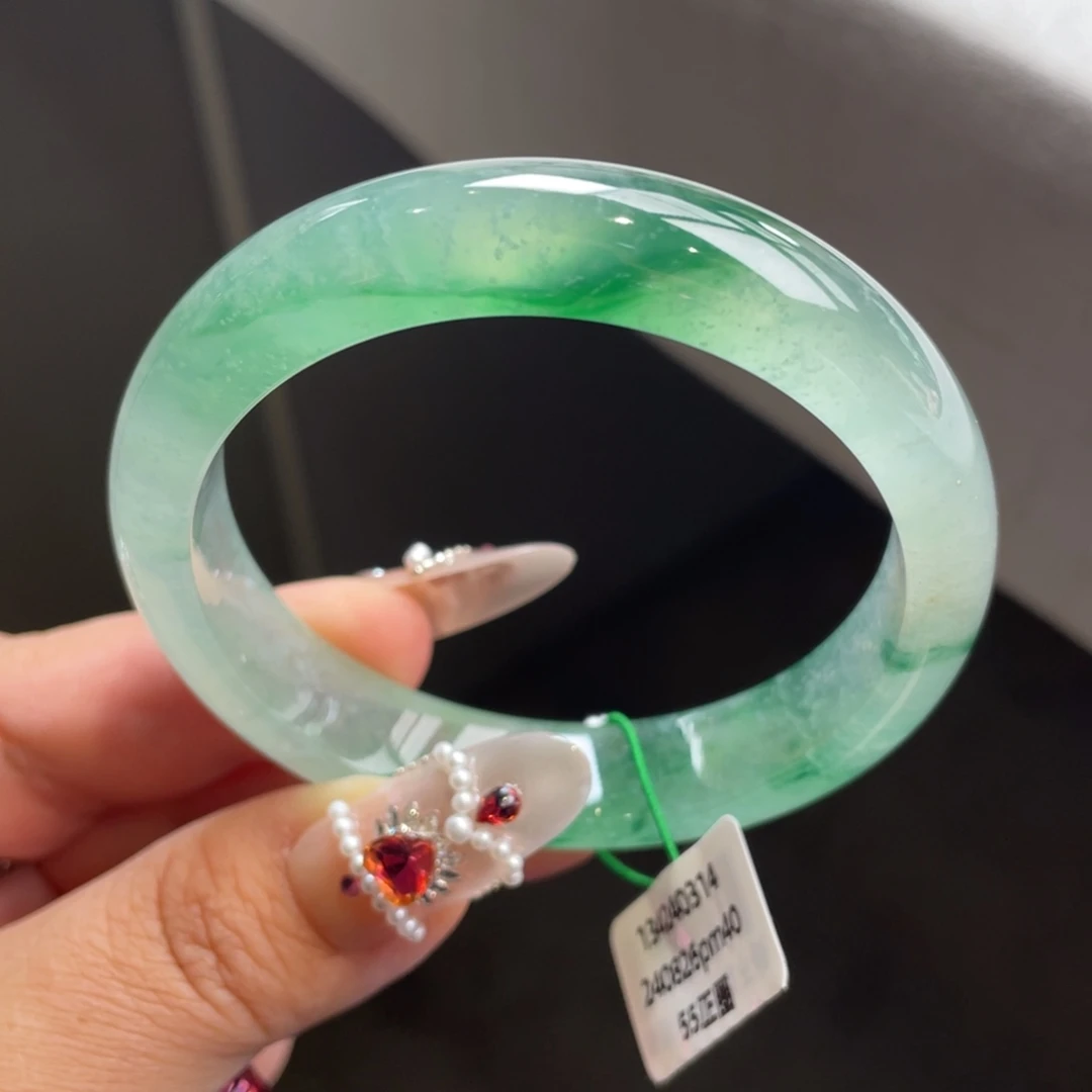 翡翠未镶嵌手镯木那冰飘绿起光正圈手镯