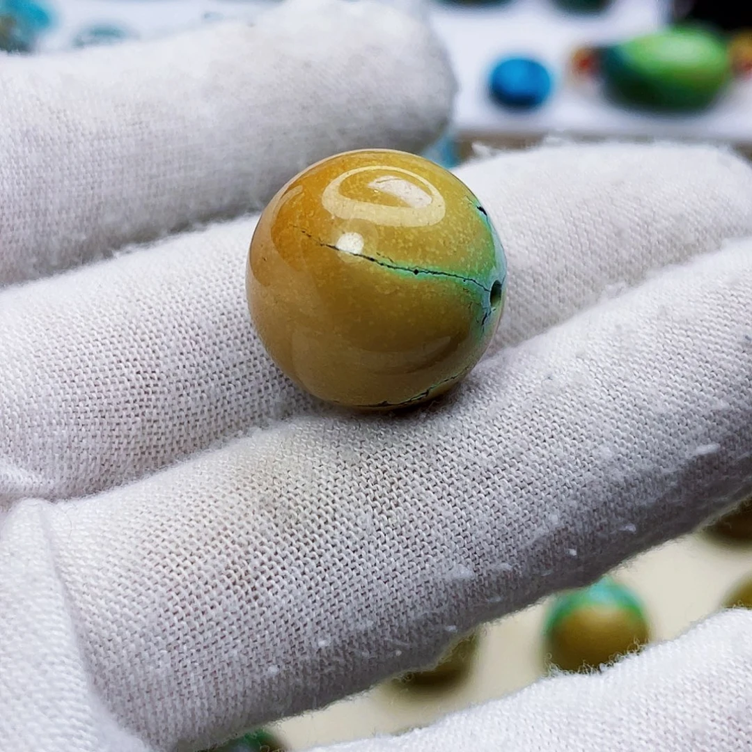 绿松石未镶嵌饰品