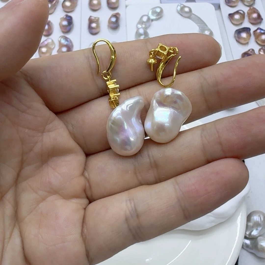 淡水珍珠银S925镶嵌颈饰雪*?