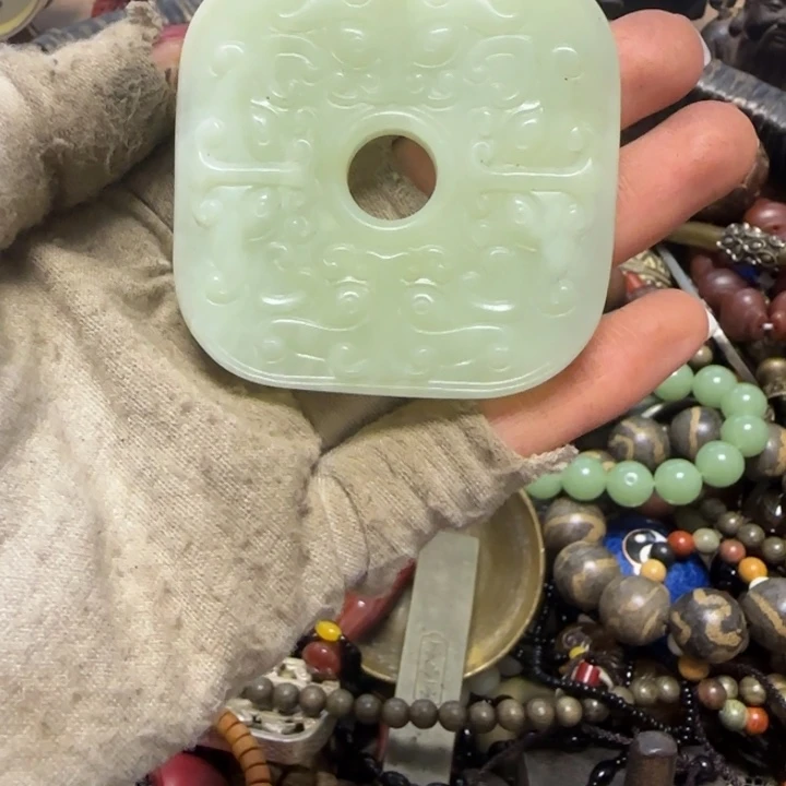 用****8您看下能不能发我手机的地址呢