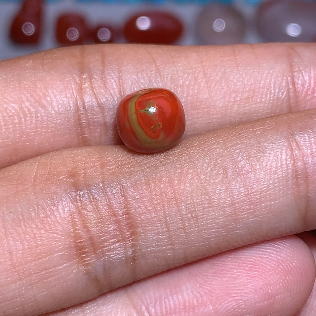 南红玛瑙未镶嵌包浆老型8×7