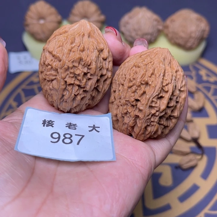鱊***香把件文玩核桃大蒜头38.987 50克
