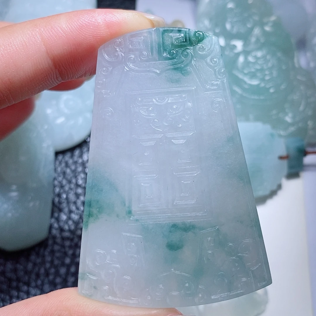定制翡翠未镶嵌毛货付款后确认抛光