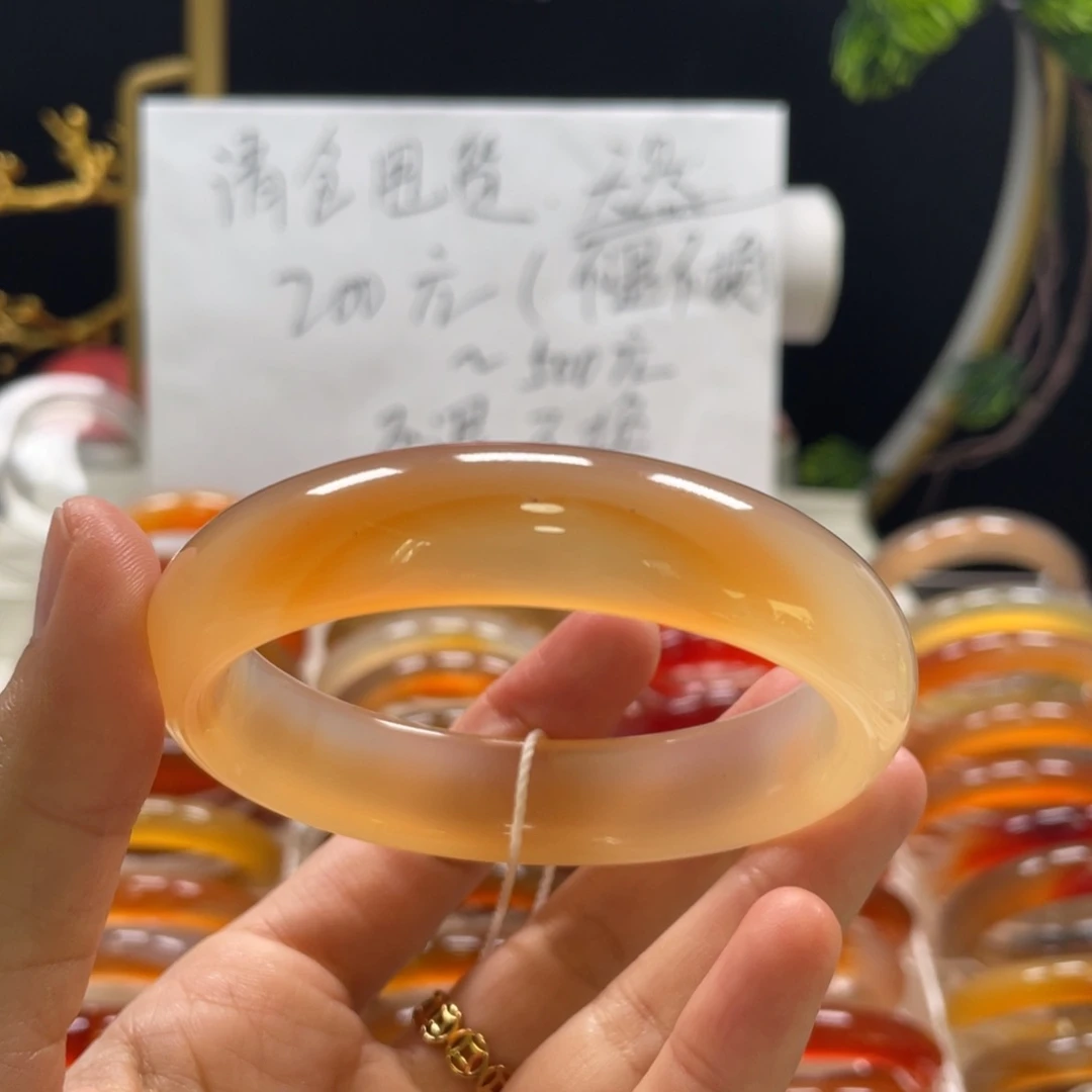 玛瑙/玉髓手镯未镶嵌