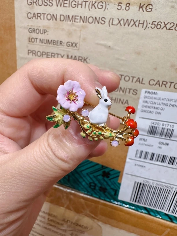 铜合金珐琅胸针 俏皮可爱兔子胸针胸花