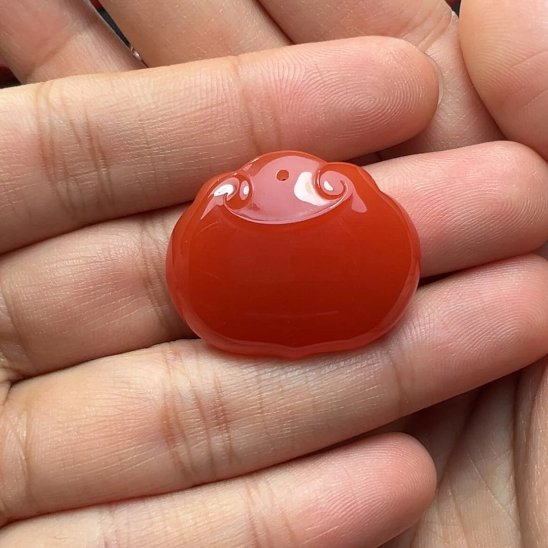 南红玛瑙吊坠未镶嵌