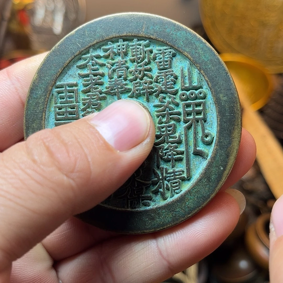 精美铜器工艺品等